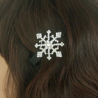 Snowflake hair clips, snow flakes, ..