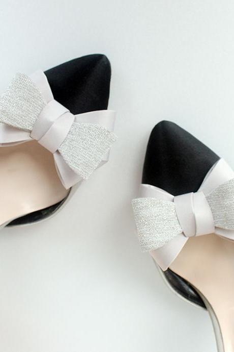 Gray RIbbon Bridal Shoe Clips,pink Shoe Clips,Wedding Clips, Bridal Shoe Accessories,wedding shoes corsage,ribbon shoes clip,shoeclip
